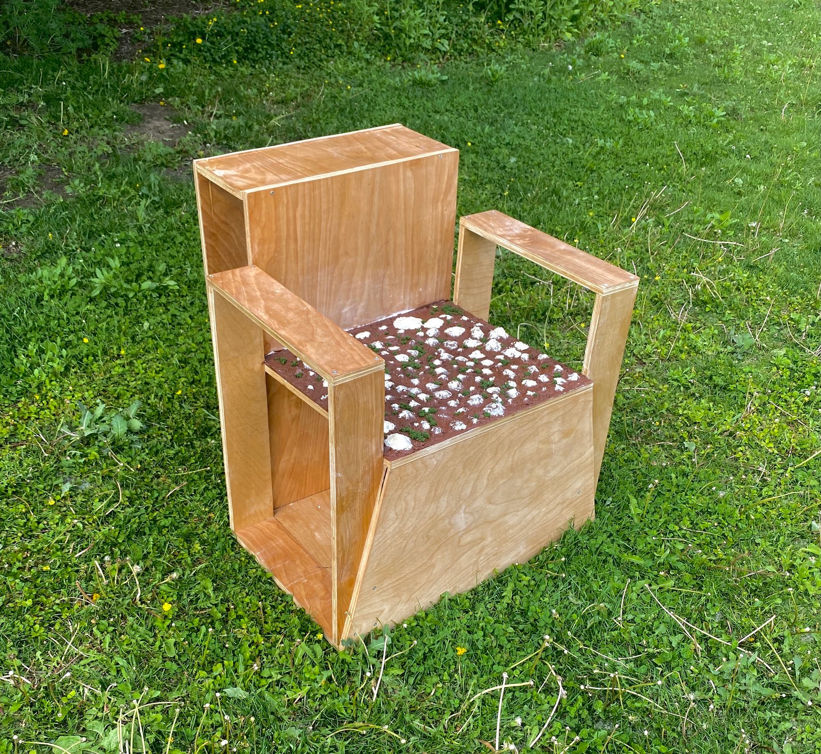 Natural Club Chair 